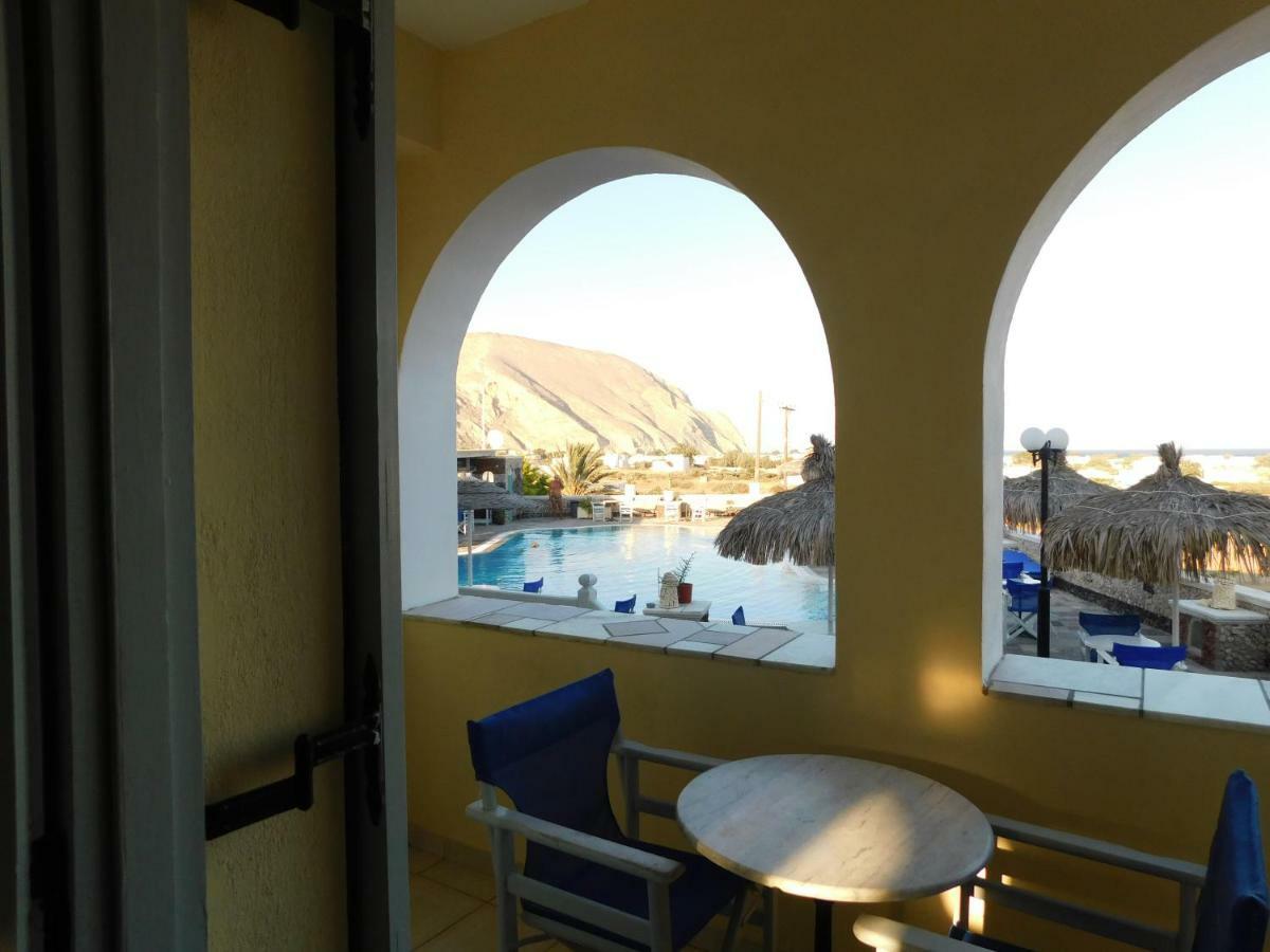 Отель Sea Side Perivolos Экстерьер фото