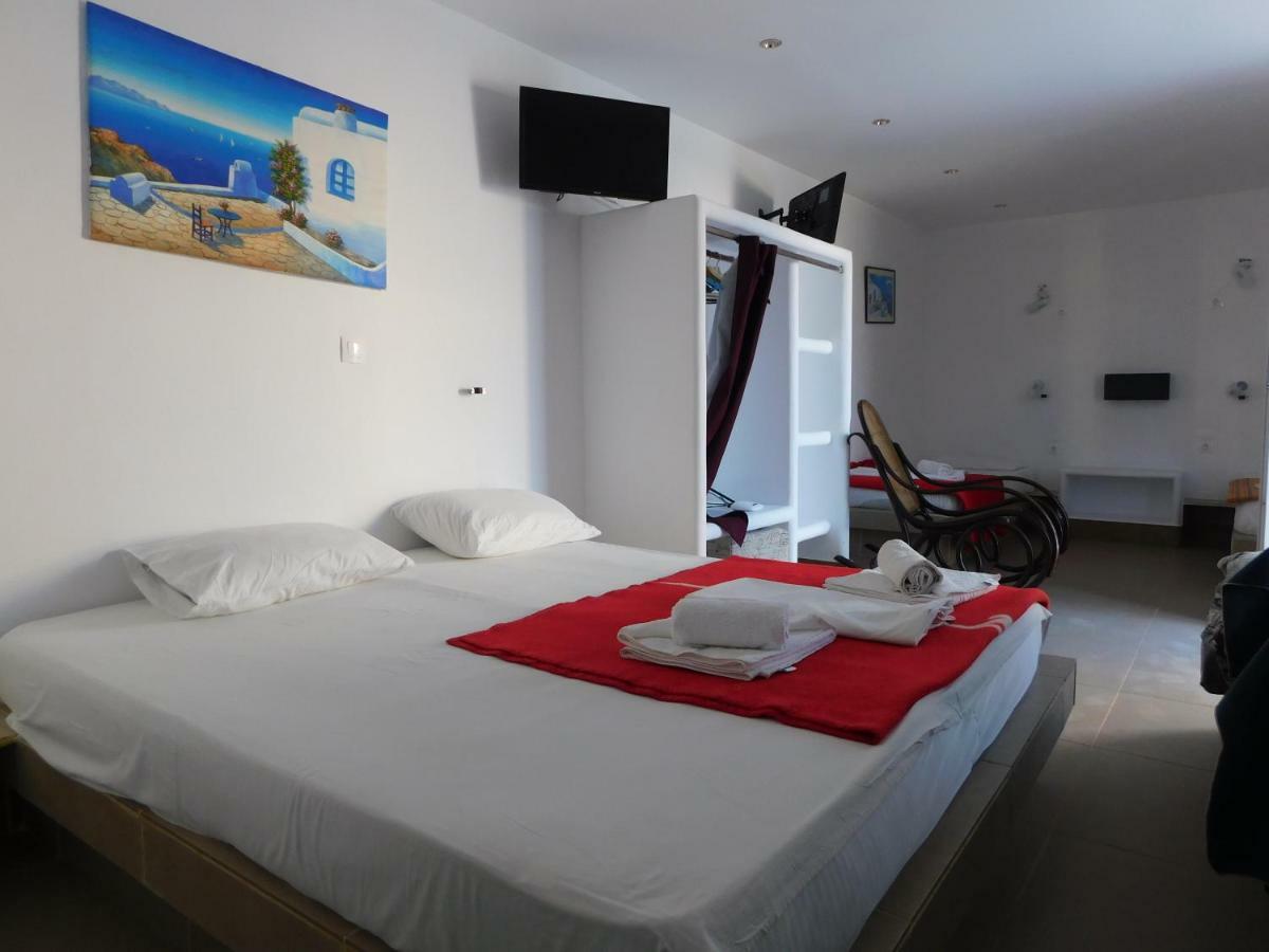 Отель Sea Side Perivolos Экстерьер фото